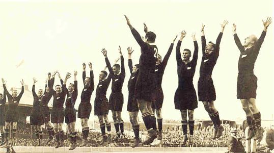 photo Allblacks_haka_1932.jpg